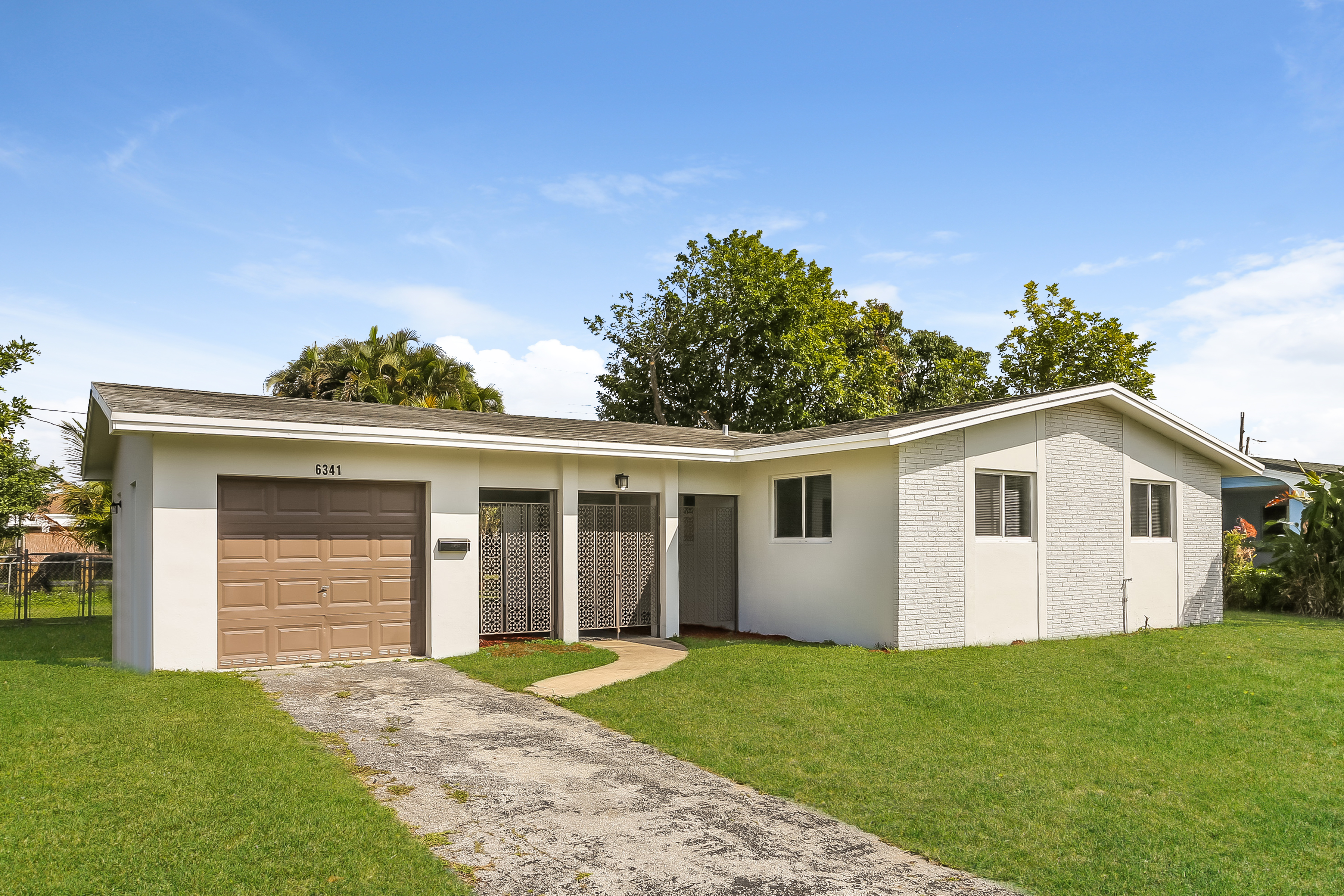 6341 NW 25th St Sunrise, FL 33313